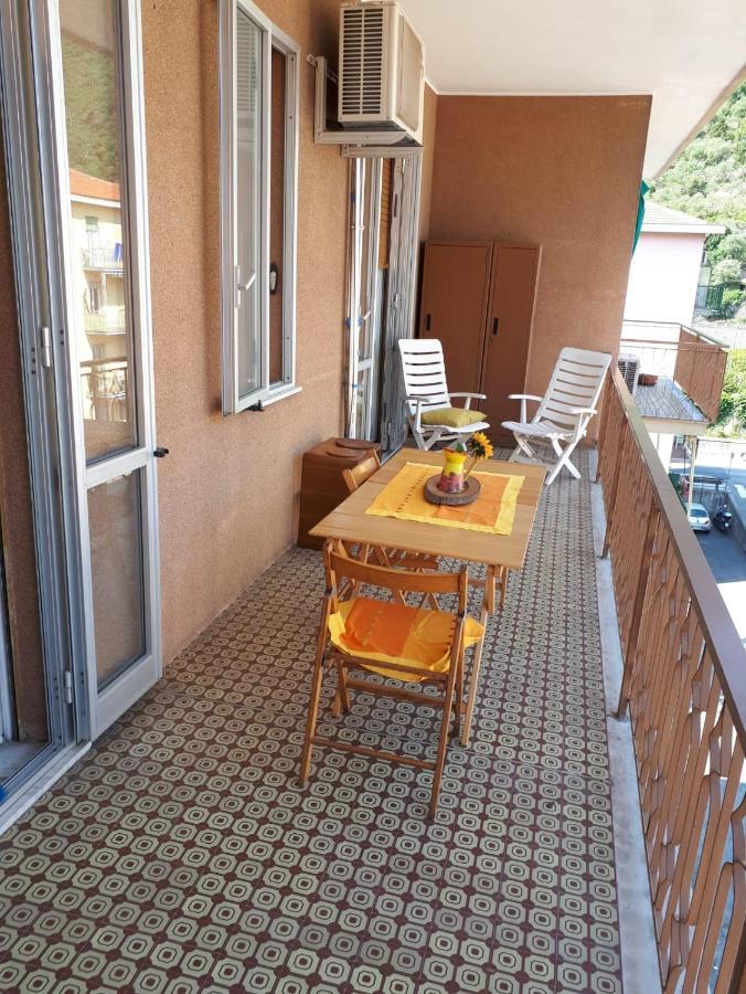Vreni Lodge Finale Ligure Exteriör bild