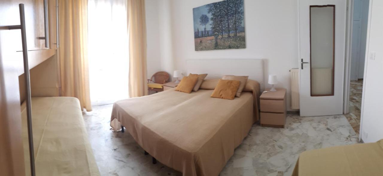 Vreni Lodge Finale Ligure Exteriör bild