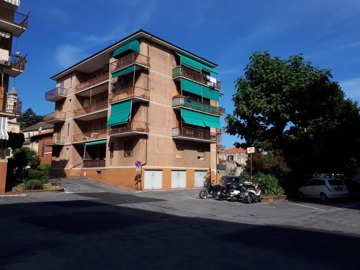 Vreni Lodge Finale Ligure Exteriör bild